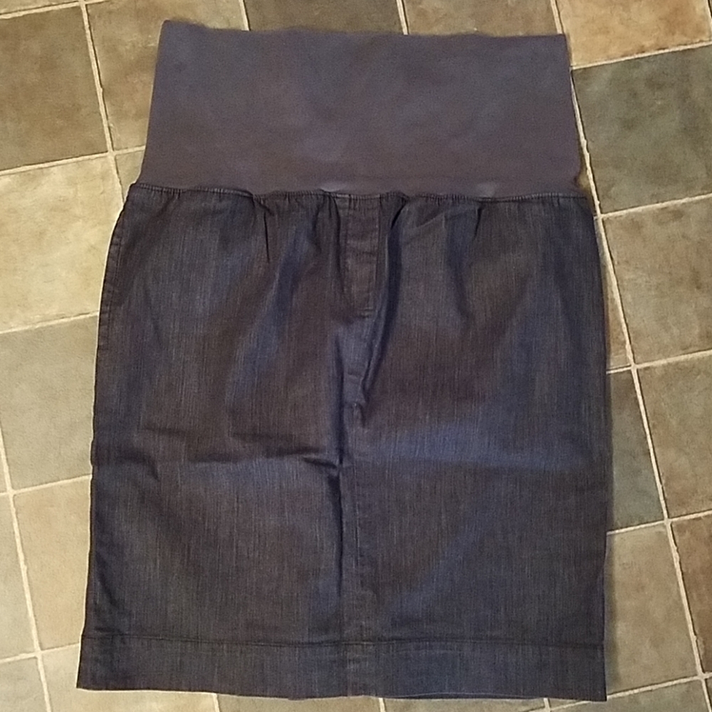 Maternity skirt